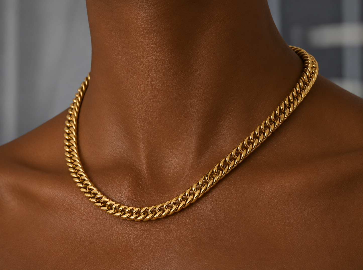 Gilded Strength ~A blend of power and gold-plated elegance~