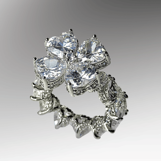 Signature Icy Clover Ring Frost