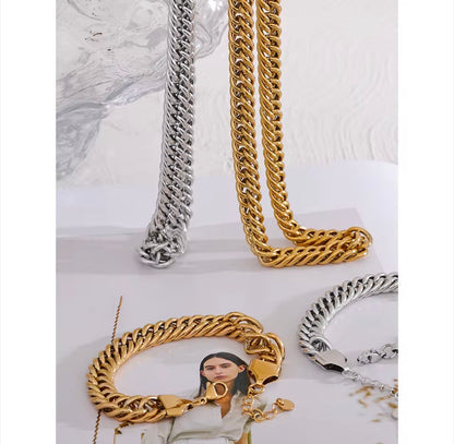 Gilded Strength ~A blend of power and gold-plated elegance~